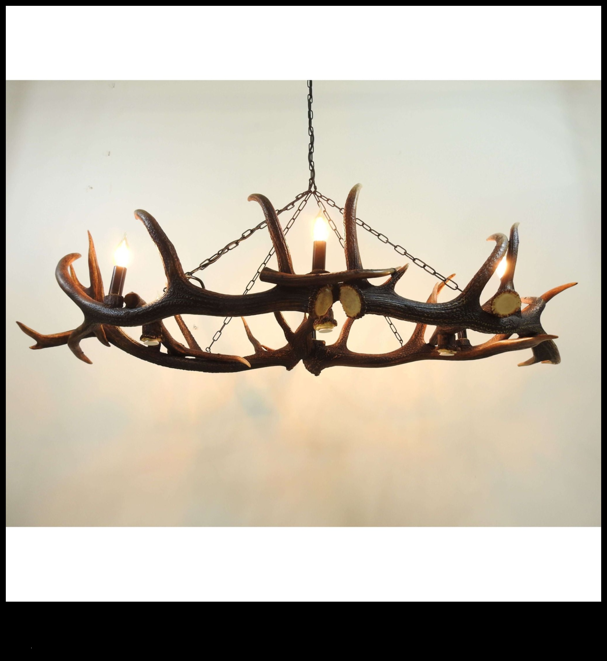 Elevate Ambiance: Antler Chandeliers for Discerning Tastes