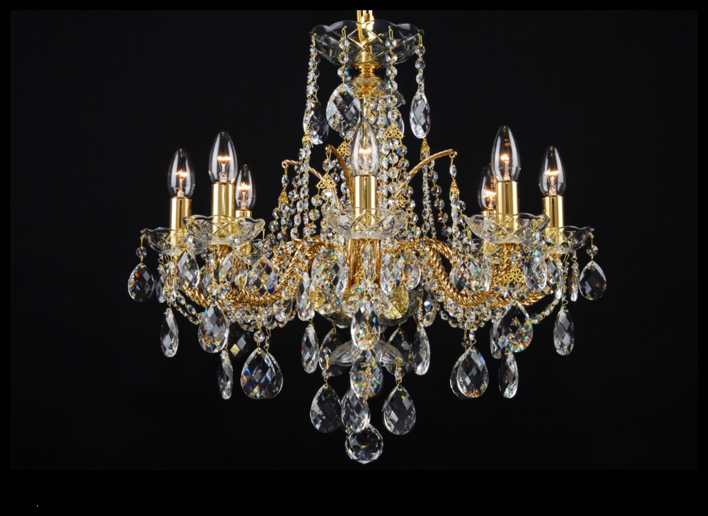 Radiant Refinement: Crystal Chandeliers for Luxury Living