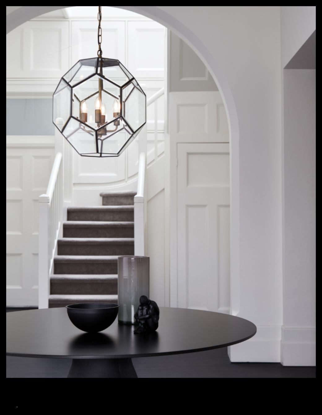 Elegant Ascent: Staircase Chandeliers Redefining Vertical Beauty